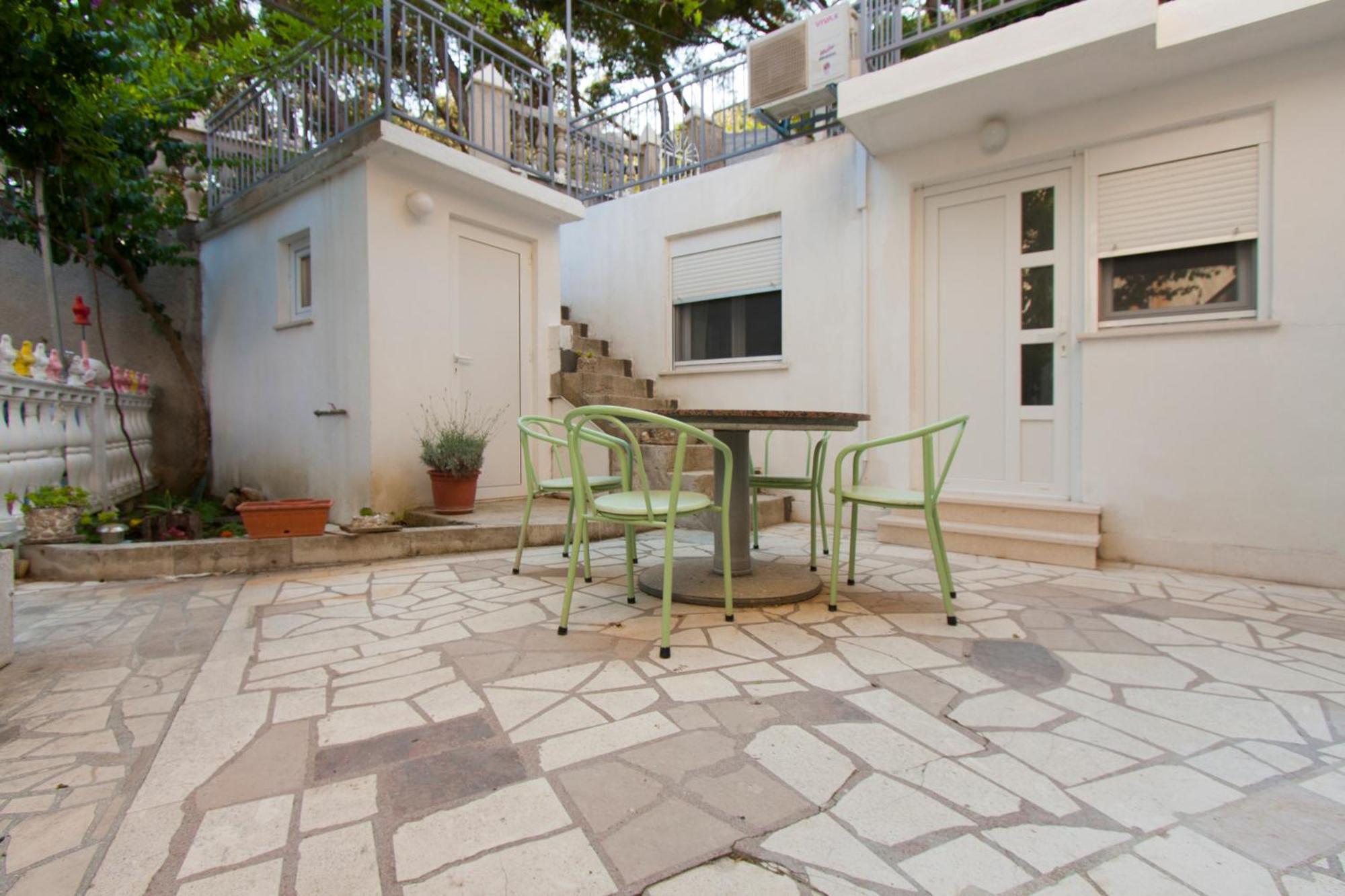 Apartment Mikulic Duće Εξωτερικό φωτογραφία