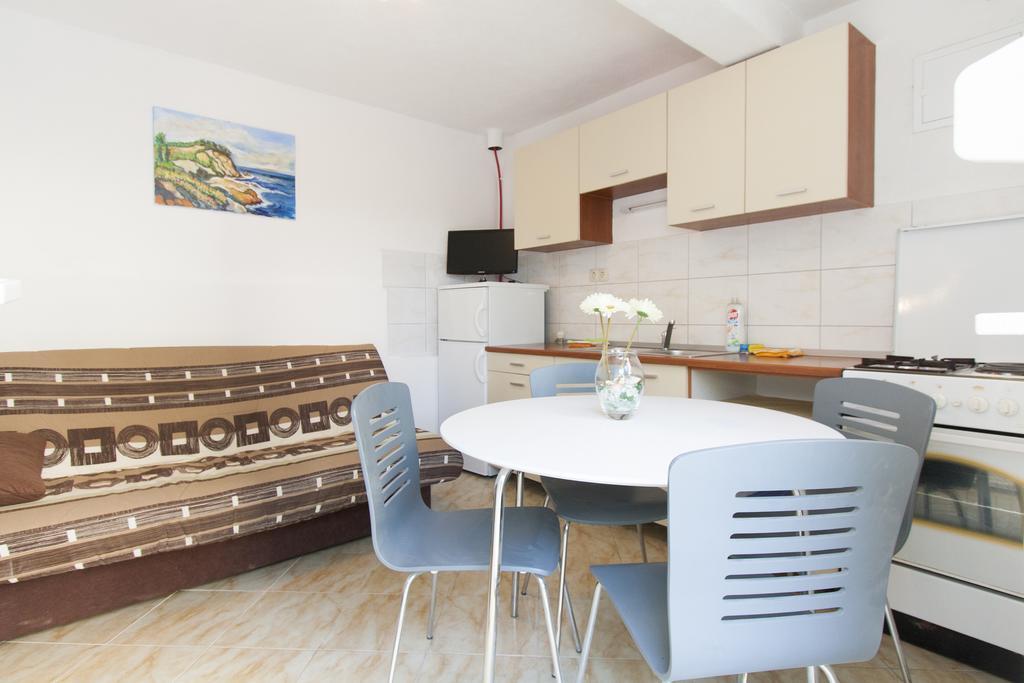 Apartment Mikulic Duće Εξωτερικό φωτογραφία