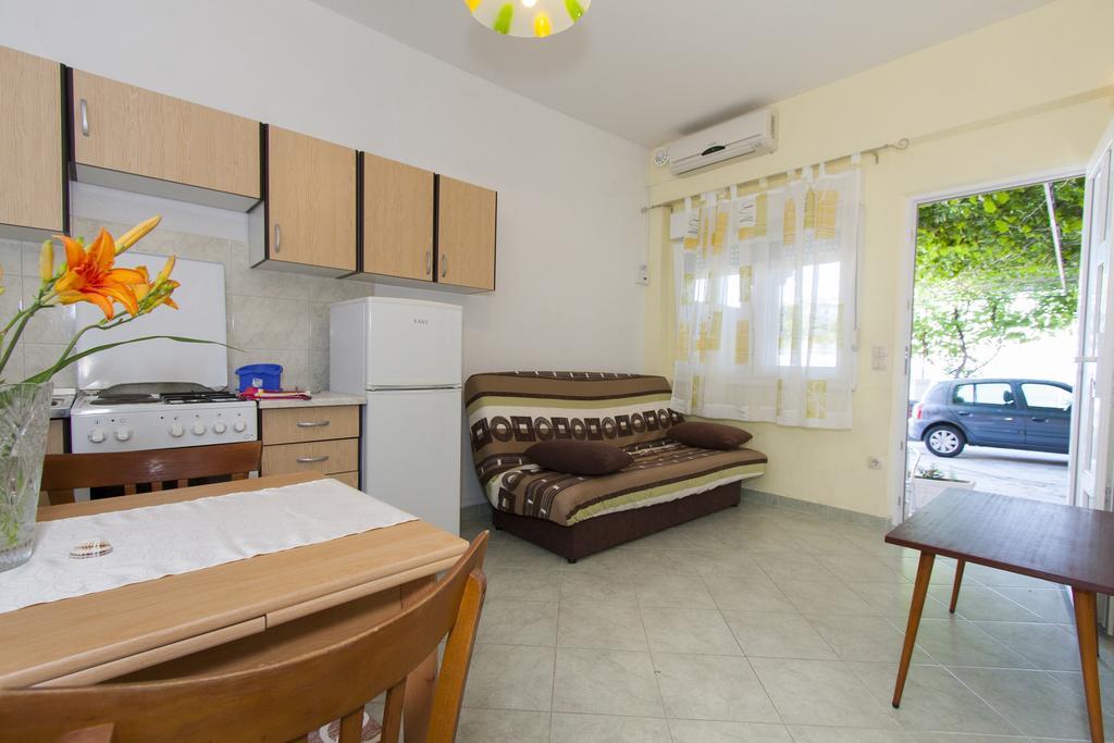 Apartment Mikulic Duće Εξωτερικό φωτογραφία
